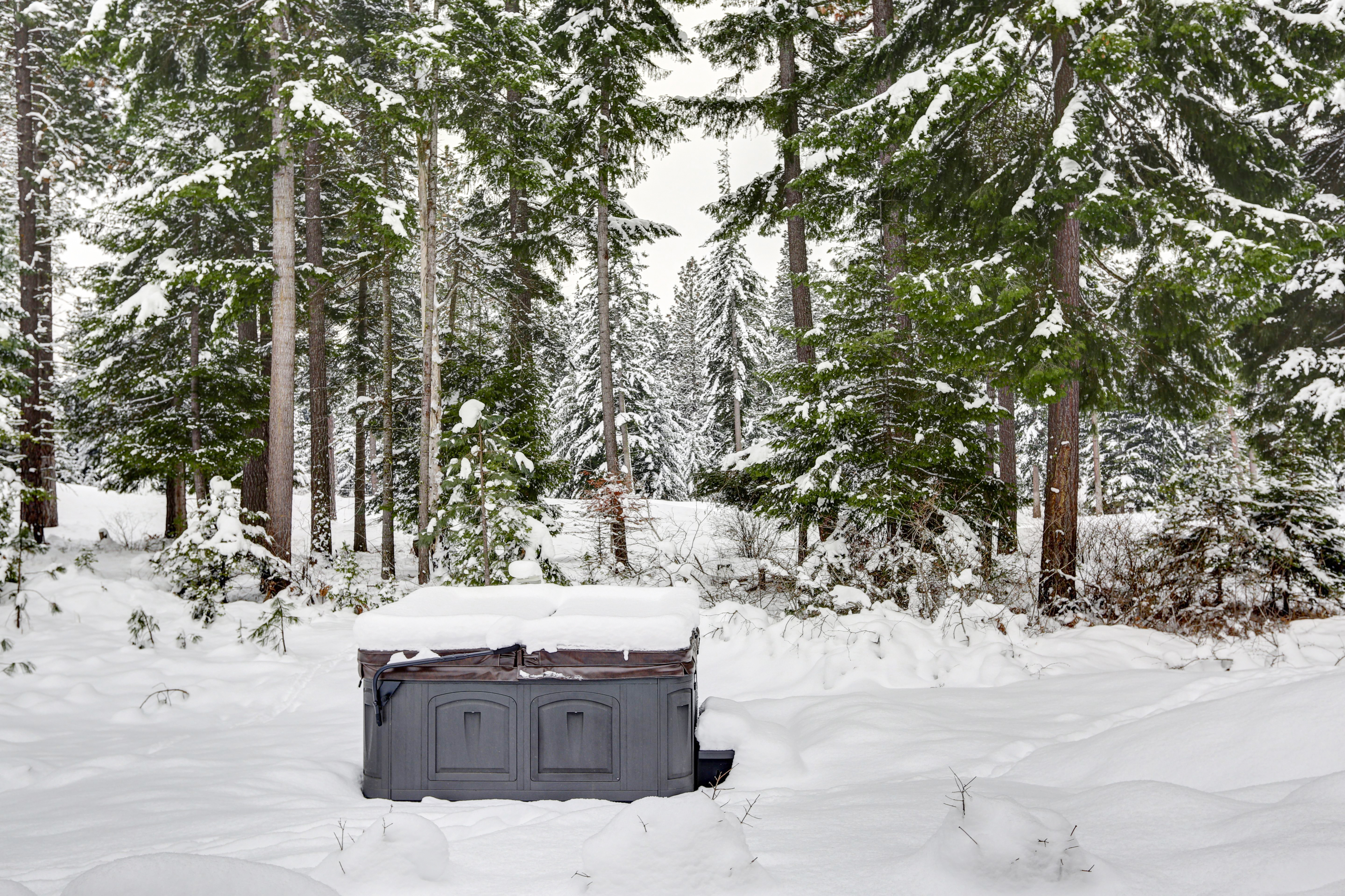 Hot Tub Insulation Methods Compared: What Actually Matters in 2026