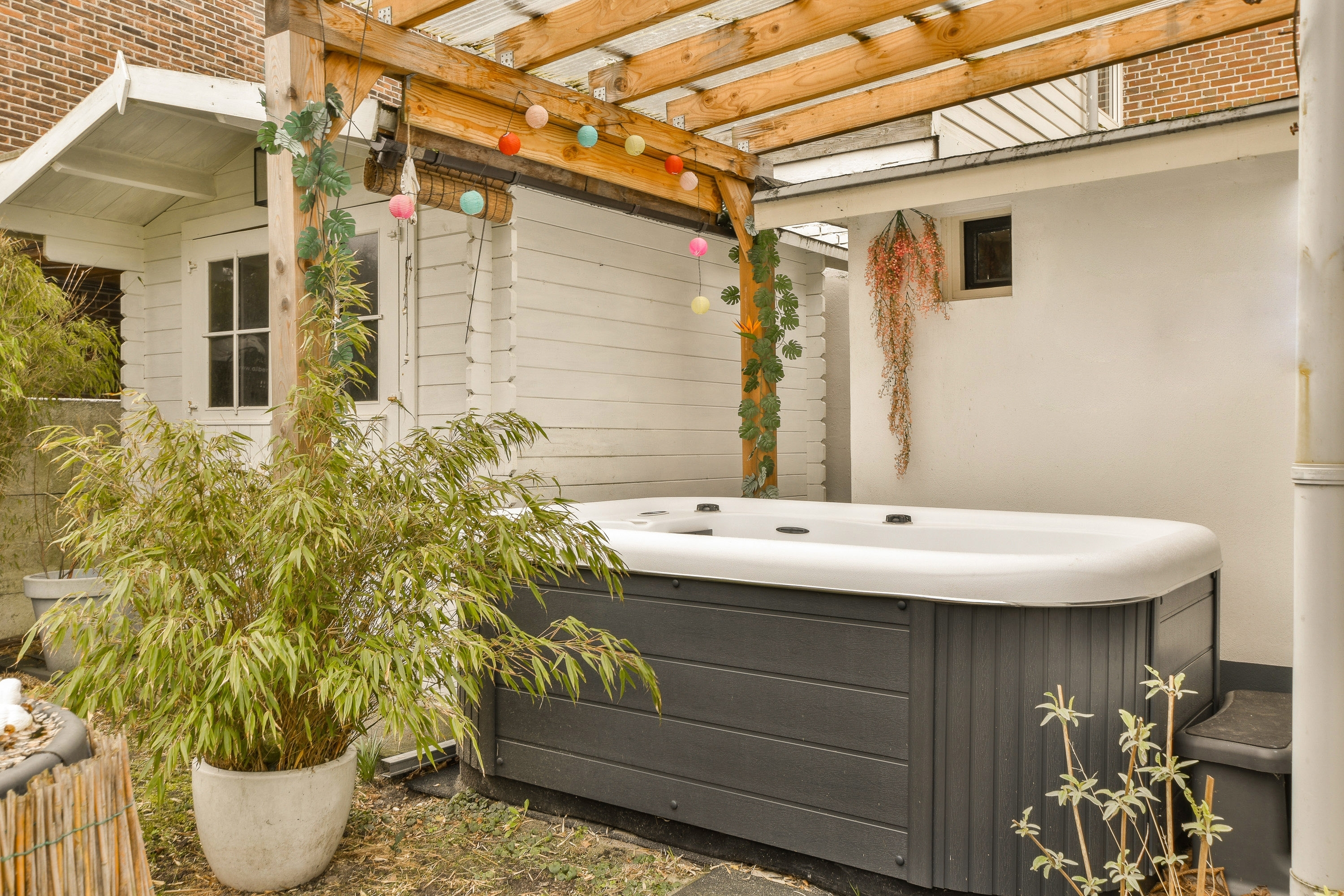 The World's Largest Hot Tub Manufacturers: A Deep Dive