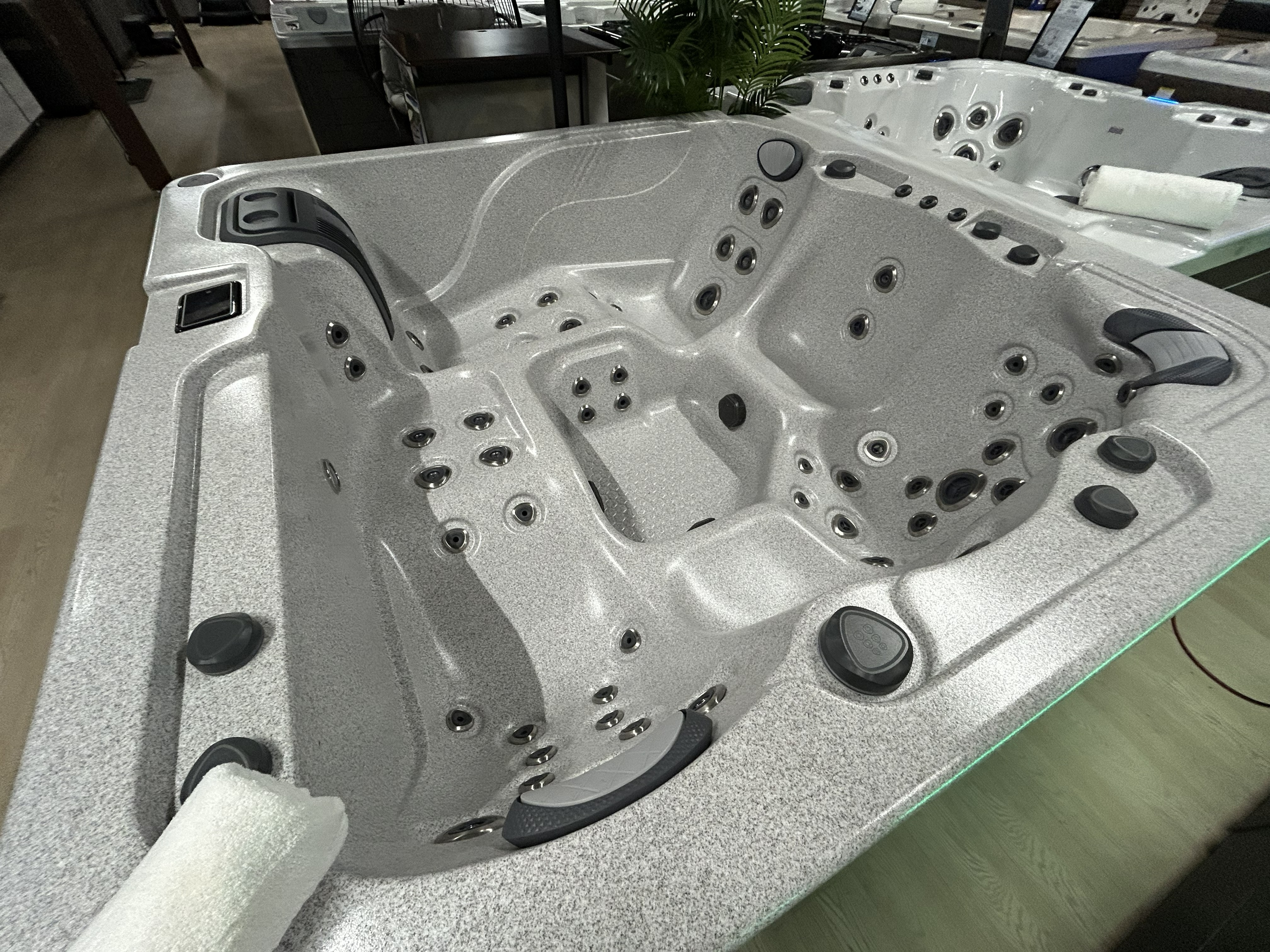 Harmonic H288DL on the showroom floor - right side view
