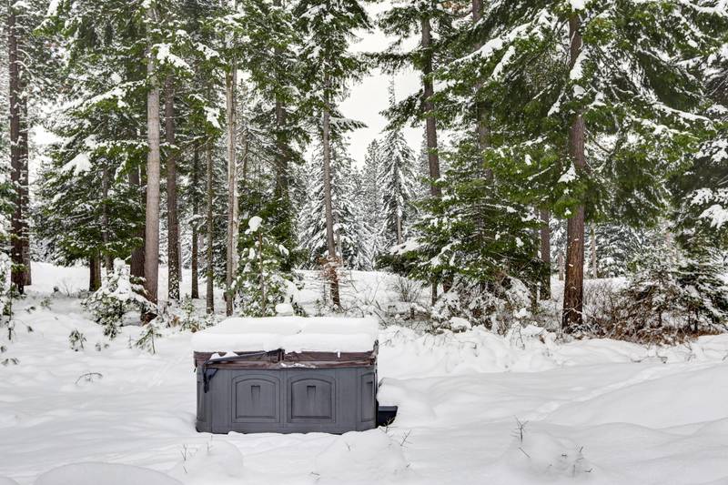 Hot Tub Insulation Methods Compared: What Actually Matters in 2026